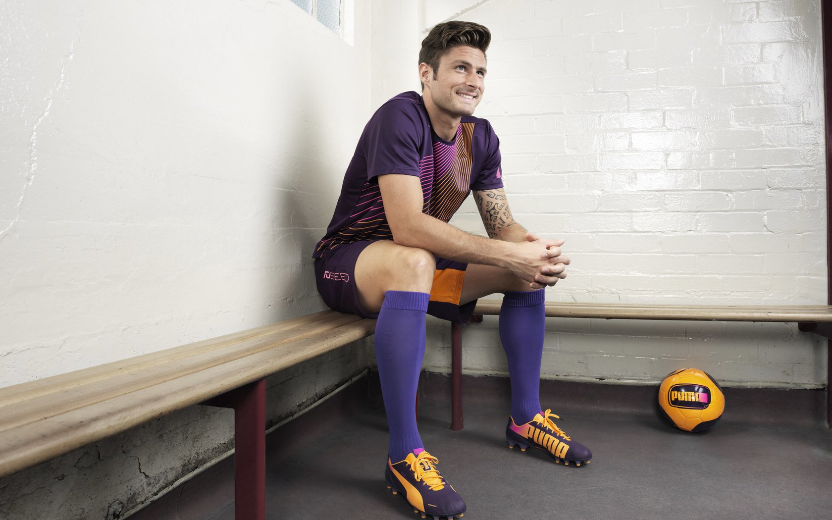 压力之下的蜕变，格列兹曼逆境爆发，勒沃库森单节闪电战击溃利物浦