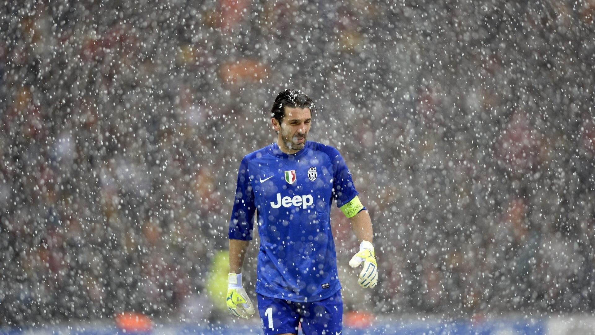 门迪关键战不手软,尤文险胜伊拉克